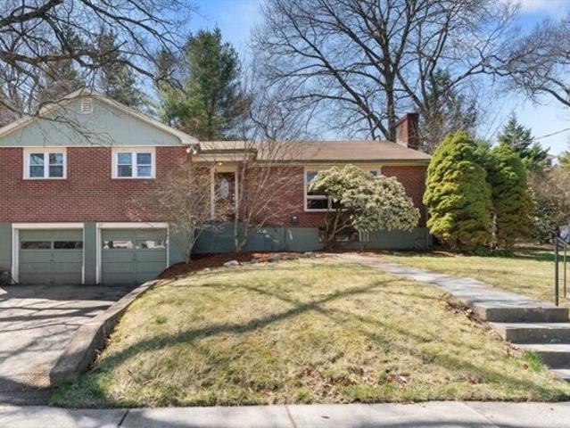 House for sale in Newton