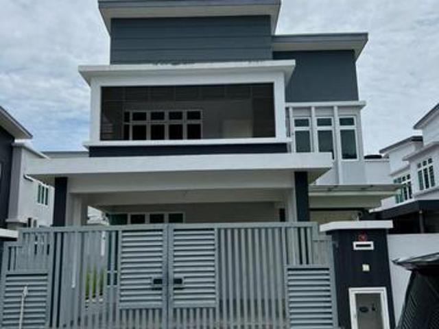 Bungalow for rent in Malaka