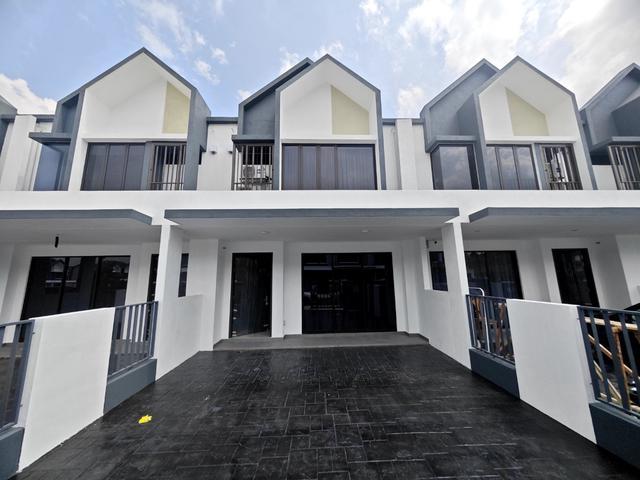 Terraced House for rent in Tanjong Sepat, Selangor