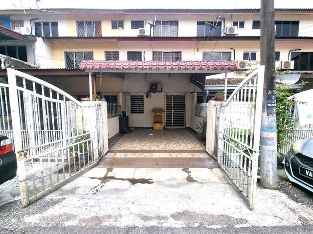 Terraced House for rent in Country Heights Damansara, Kuala Lumpur