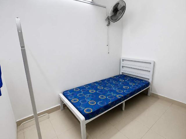 Room for rent in Petaling, Alam Impian