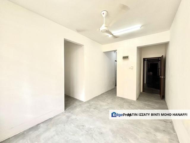 Flat for rent in Ulu Tiram, Johor