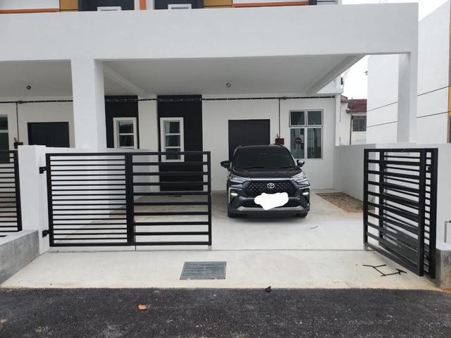 Terraced House for rent in Malaka