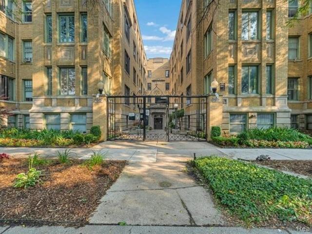 Condo for sale in Detroit