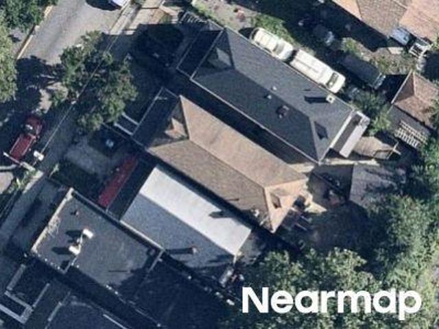House for sale in The Bronx, Arverne