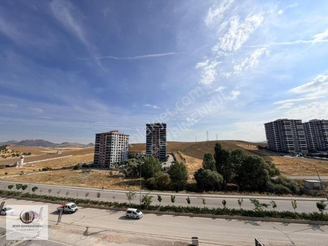 Mamak, Ankara içerisinde satılık mülk