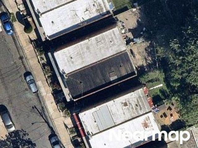 House for sale in The Bronx, Arverne