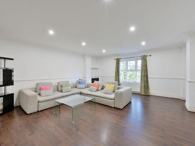 Apartment for rent in Putney, Greater London