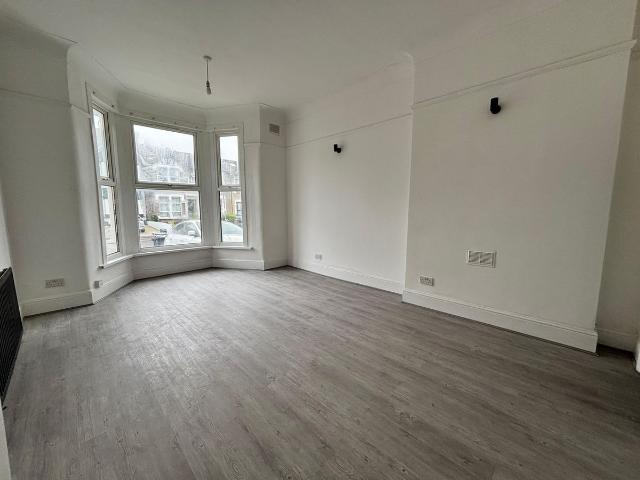 Studio for rent in Gants Hill, Greater London