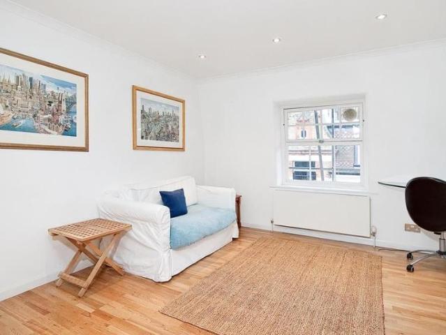 Apartment for rent in Marylebone, Greater London