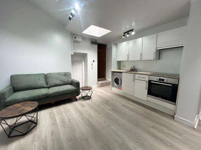 Apartment for rent in Marylebone, Greater London