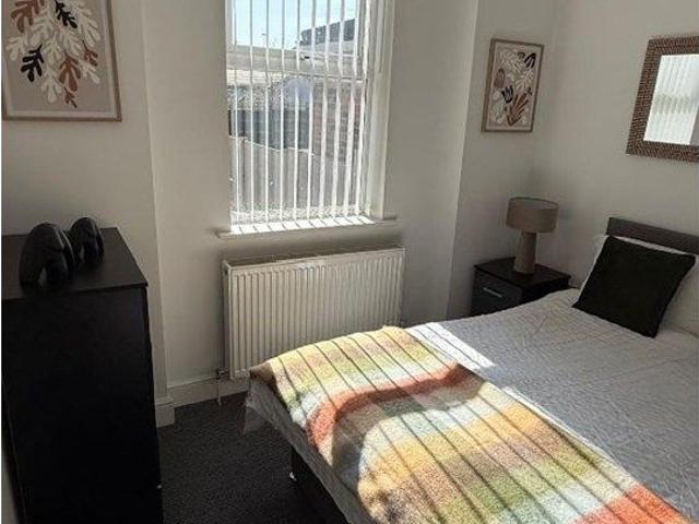 Room for rent in Calderstones