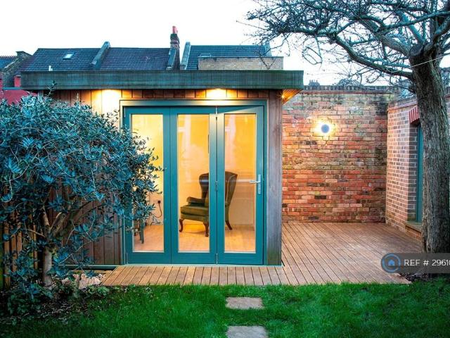 Apartment for rent in Harringay, Greater London