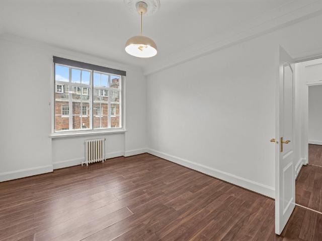 Apartment for rent in Marylebone, Greater London