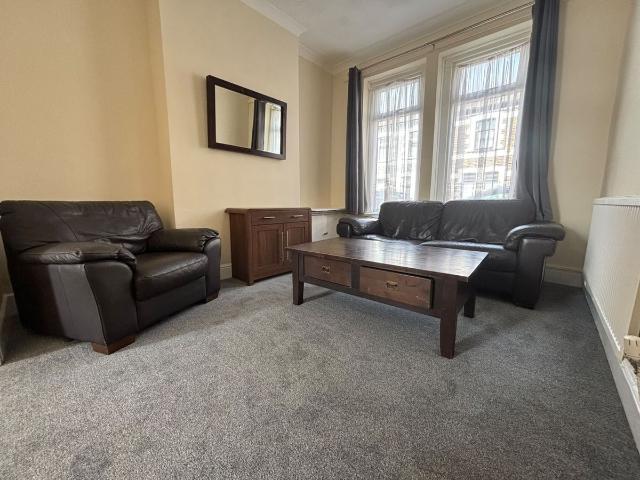 House for rent in Pengam Green, Falcon Lodge