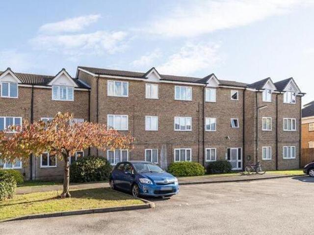 House for sale in London Borough of Hounslow, Feltham
