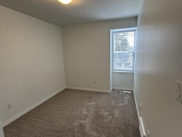 Apartment for rent in Wedgewood, Alberta