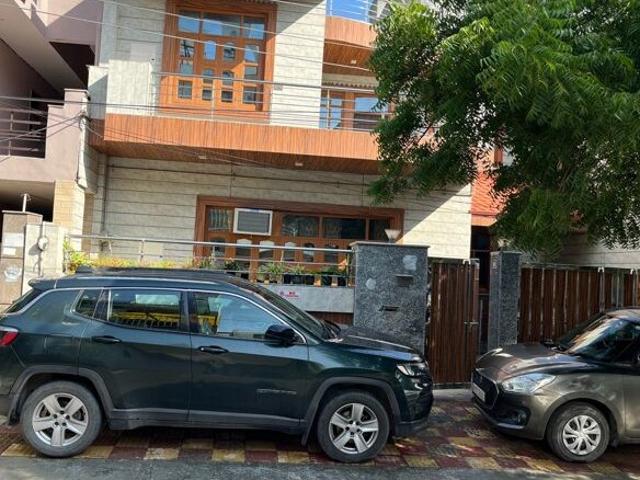 House for sale in Hariana