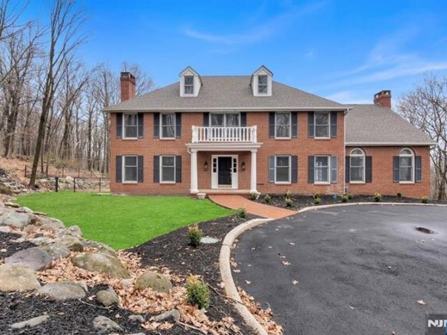 House for sale in Franklin Lakes, New Jersey