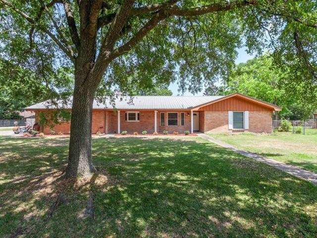 House for sale in Bridge City, Texas