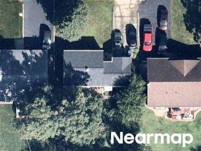 House for sale in Mchenry, Illinois