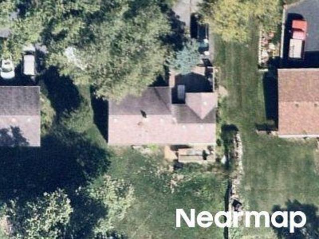 House for sale in Mchenry, Illinois