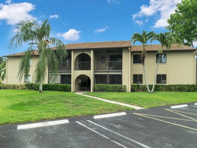 Condo for sale in Greenacres