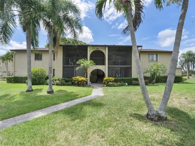 Condo for sale in Greenacres