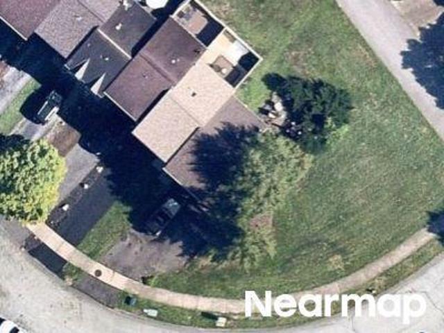 Townhouse for sale in Monroeville, Pennsylvania