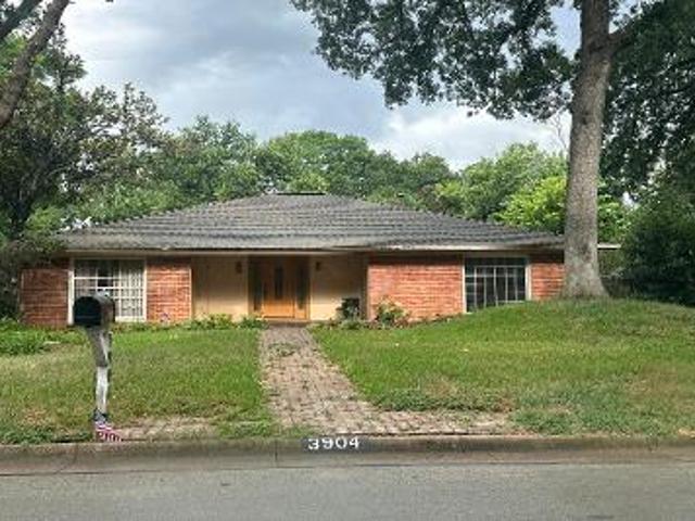 House for sale in Arlington