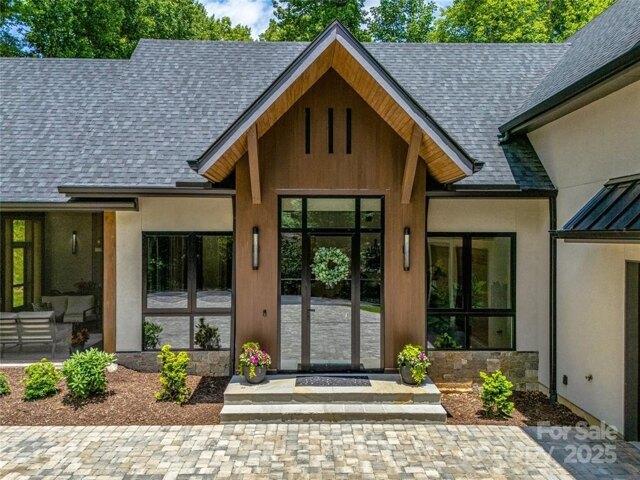 House for sale in Hendersonville