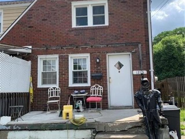 House for sale in Pittsburg, Pennsylvania