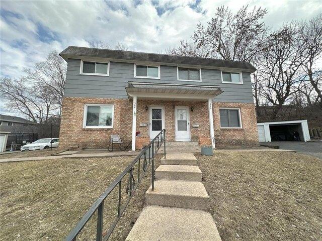 House for sale in Hopkins