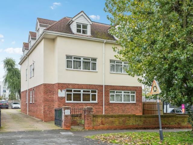 Apartment for rent in Lane, Greater London
