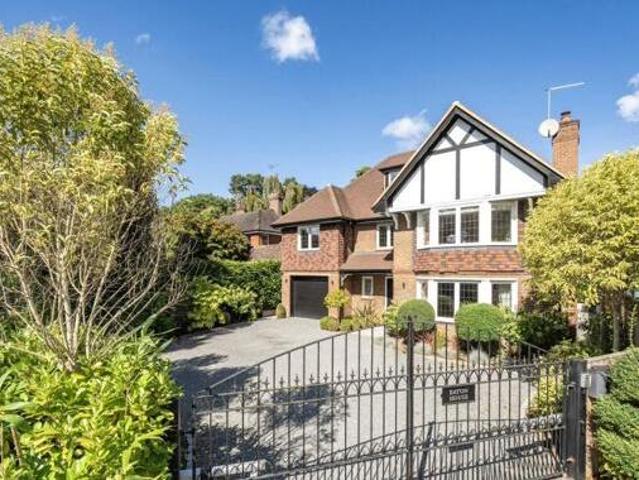 House for sale in Maybury, Woking