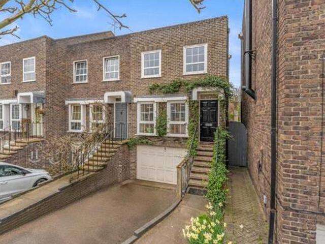 House for sale in Twickenham, Greater London