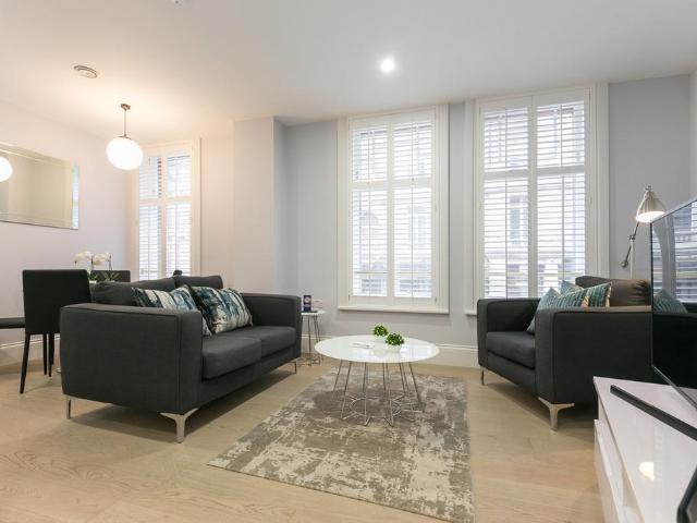 House for rent in St. James's, Mayfair