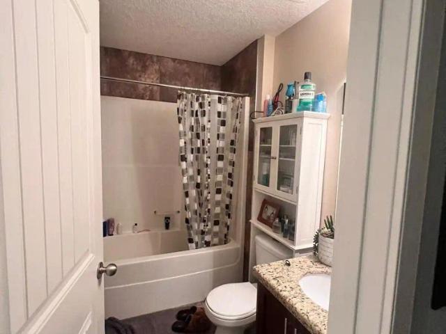 House for rent in Shaganappi, Calgary