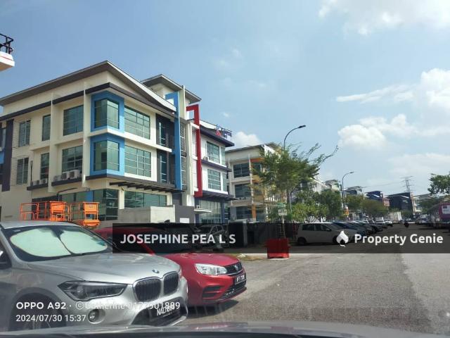 Warehouse for rent in Petaling, Alam Impian