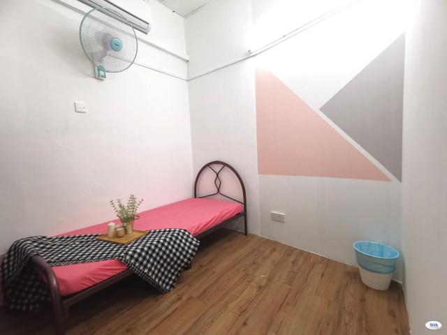 Room for rent in Petaling, Alam Impian