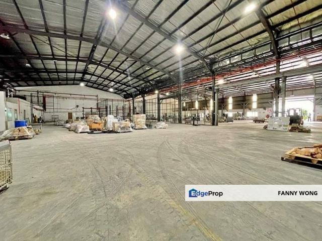 Warehouse for rent in Petaling, Alam Impian