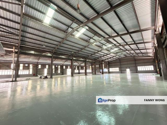 Warehouse for rent in Petaling, Alam Impian