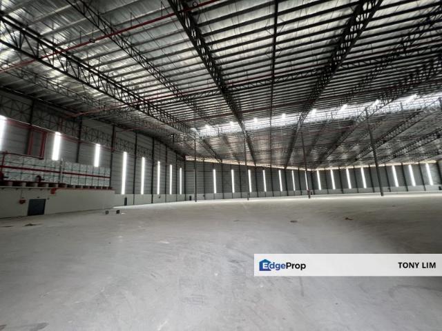 Warehouse for rent in Petaling, Alam Impian
