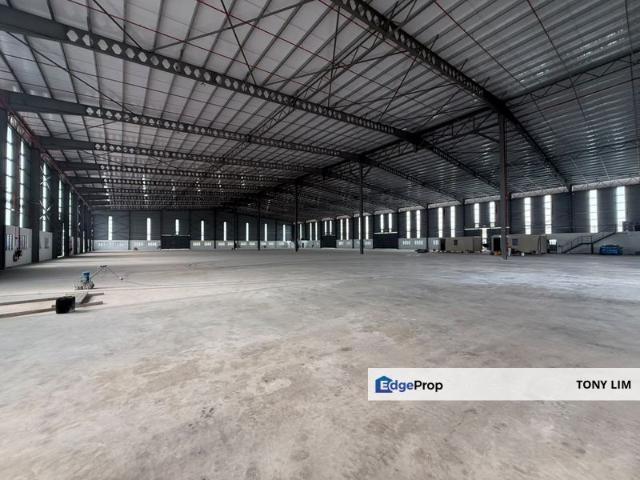 Warehouse for rent in Petaling, Alam Impian