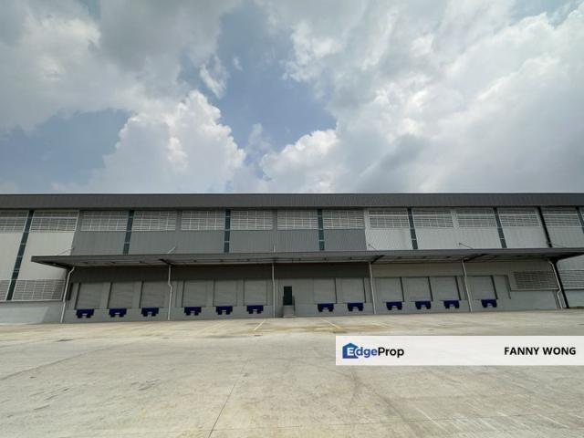 Warehouse for rent in Petaling, Alam Impian