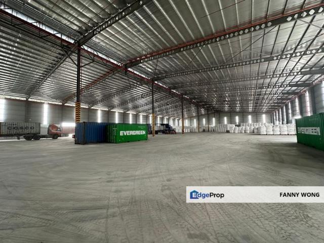 Warehouse for rent in Petaling, Alam Impian