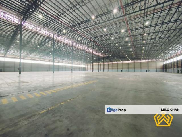 Warehouse for rent in Petaling, Alam Impian