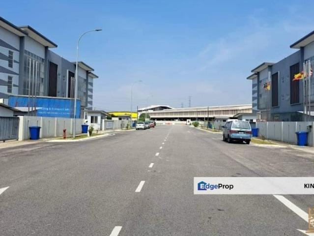 Warehouse for sale in Petaling, Alam Impian
