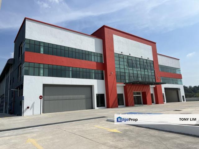 Warehouse for rent in Petaling, Alam Impian