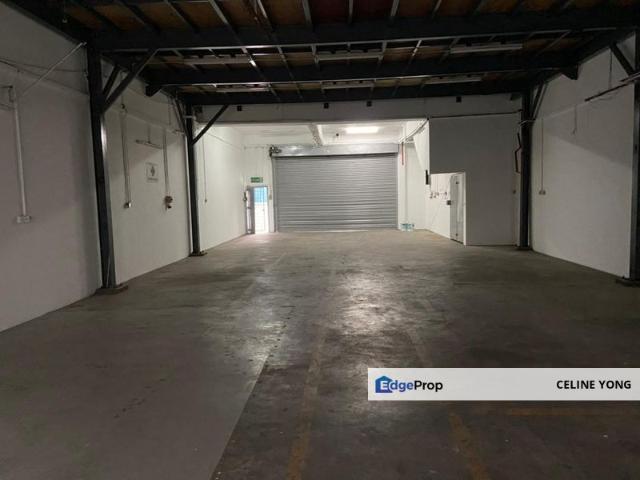 Warehouse for rent in Petaling, Alam Impian